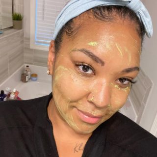 When is 90 degrees outside for 3/4 consecutive days outside it’s a self care Sunday every day! 

I love the @kiehls 🥑 mask. It feels like silk, perfect for sensitive skin (no burning 🥵 at all). I’m funny acting when it comes to my skincare routine. It’s intense AF, I love a good glow ✨ check it out and let me know! 

#skincare #skincareroutine #facemask #facemasque